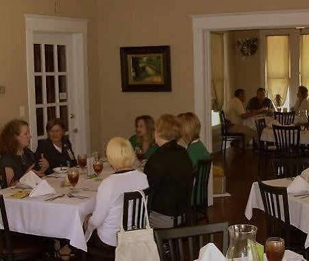 Ainsworth House Inn Luling Bagian luar foto